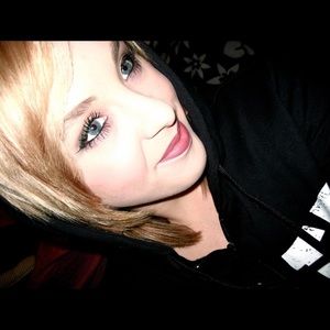 Meet your Posher, Mckenzie